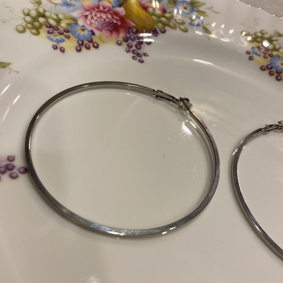 EUC * Guess Jeans * Silver Tone Hoop Earrings - Picture 2 of 2